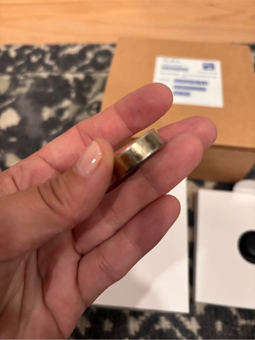 Preowned & in used condition Oura Ring Gen3 Heritage in Gold (tarnished) US 9